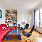 Comfort And Tranquility Near The Canal De L Ourcq